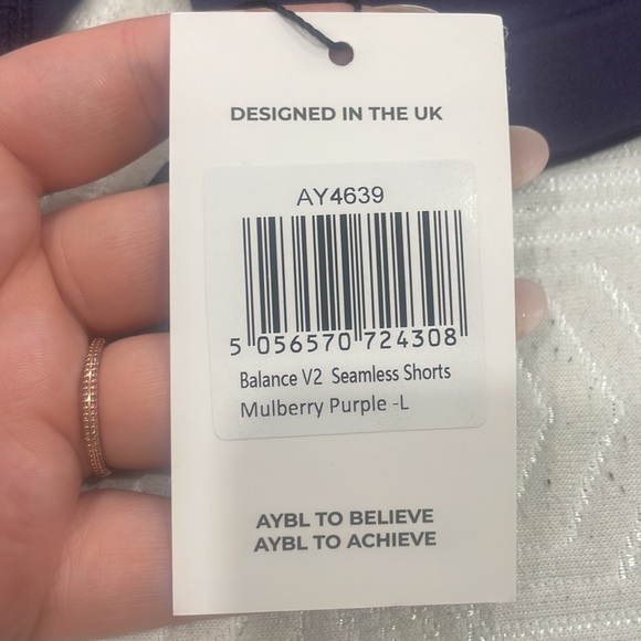 AYBL V2 seamless shorts - Picture 3 of 3